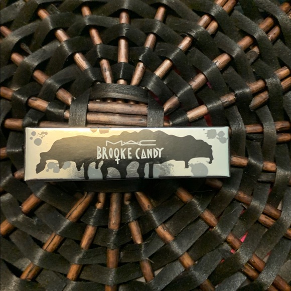 BNIB MACxBrooke Candy Lipstick- Mind Control - Picture 3 of 5